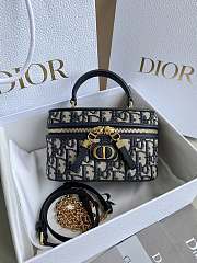 Dior Caro Vanity Beige Tweed Makeup Bag Size 16×8×9cm - 3