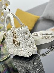 Dior Four-Square Star Pegs White B930514 Size 20x16x8cm - 5