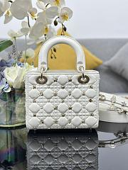 Dior Four-Square Star Pegs White B930514 Size 20x16x8cm - 3