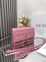 Dior Handbag Pink Lambskin B930556 Size 24x14 x7cm - 5