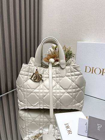 Dior Toujours Handbag White B930536 Size 28x19x21cm