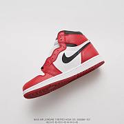 Air Jordan 1 Retro Chicago 555088-101 - 4