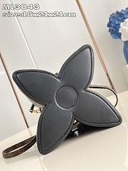 LV Bloom PM Bag M13843 Size 21x16x16cm - 3