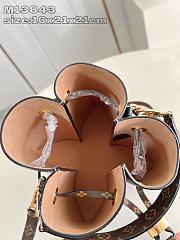 LV Bloom PM Bag M13843 Size 21x16x16cm - 2
