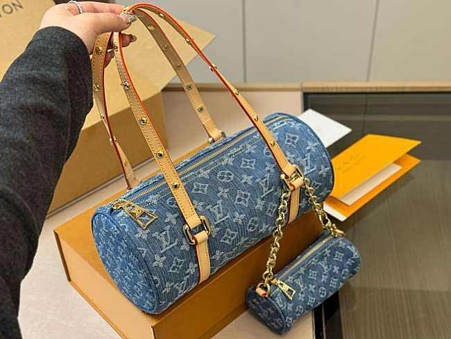 LV New LV Remix Papillon Size 27 x 11 x 13 cm - 1