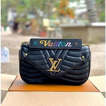 LV New Wave Chain Pochette Size 18 x 11 x 4cm