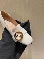 Gucci Blondie Mid-Heel Pumps White - 3