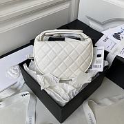 Chanel Handbag AP3467 White Size 16x16x5.5cm - 4