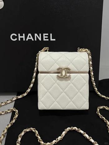 Chanel White Box Chain Size 12x10x5cm