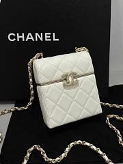 Chanel White Box Chain Size 12x10x5cm - 3