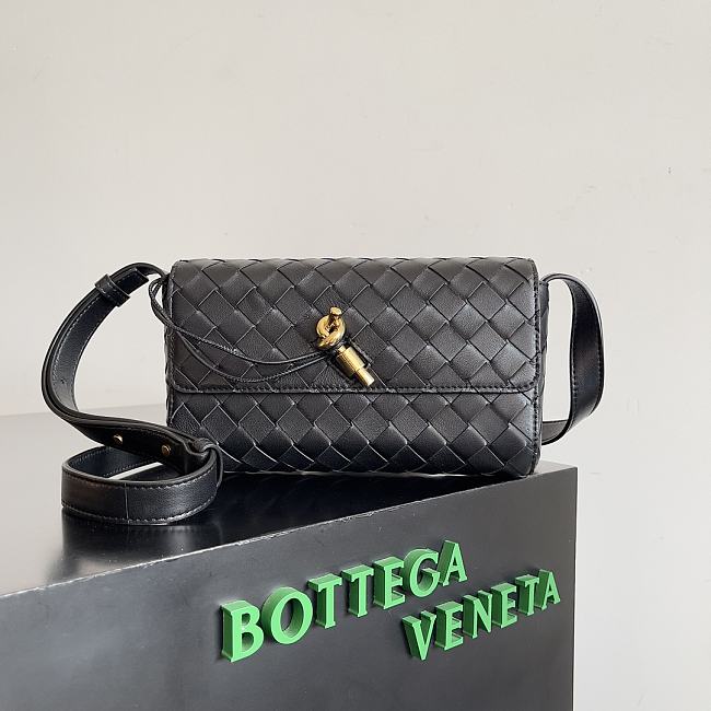 Bottega Veneta Andiamo Bag Black Size 21x13x4cm - 1