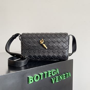 Bottega Veneta Andiamo Bag Black Size 21x13x4cm