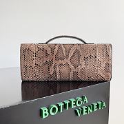 Bottega Veneta Andiamo Clutch Snake Size 31x13x3cm - 4