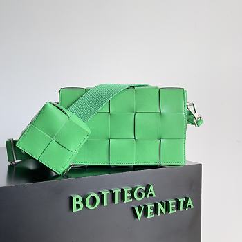 Bottega Veneta Cassette Green Size 26x16x6cm