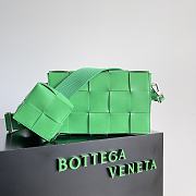 Bottega Veneta Cassette Green Size 26x16x6cm - 2