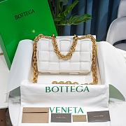 Bottega Veneta Cassette White Size 26x18x8cm - 5
