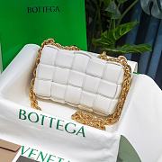 Bottega Veneta Cassette White Size 26x18x8cm - 3
