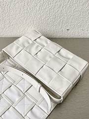 Bottega Veneta Cassette White Size 23x15x5cm - 4