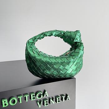 Bottega Veneta Jodie Rough Leather Green Size 23x15x5cm