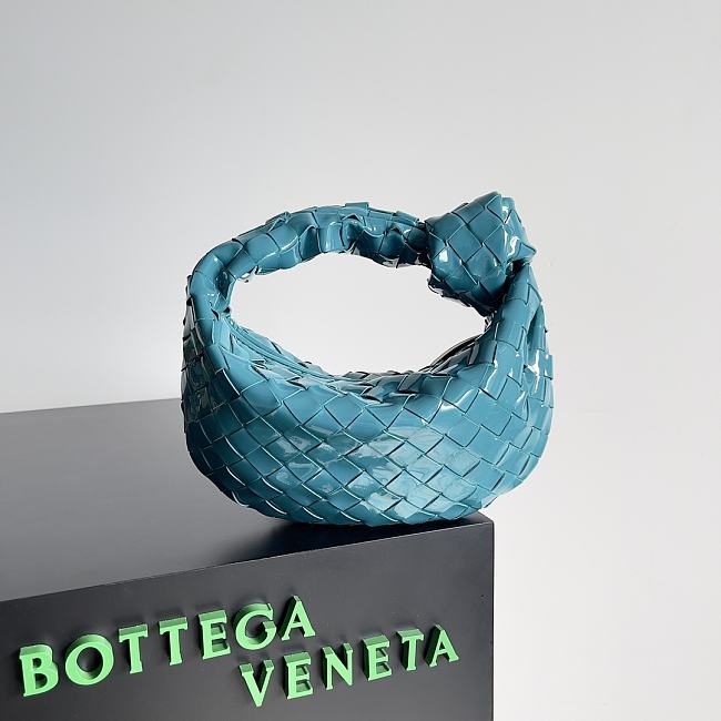Bottega Veneta Jodie Shiny Leather Blue Size 23x15x5cm - 1