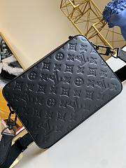 LV DUO MESSENGER BAG M69827 Size 26x18x5CM - 2