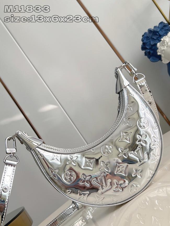 LV Loop Silver Bag M11833 Size 13x6x23cm - 1