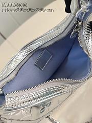 LV Loop Silver Bag M11833 Size 13x6x23cm - 2
