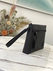 LV POCHETTE IPAD M69837 Size 30x22x5CM - 5