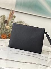 LV POCHETTE IPAD M69837 Size 30x22x5CM - 3