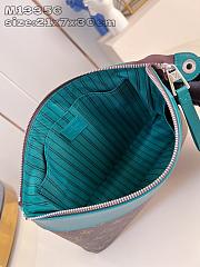 LV Pochette Voyage Souple M13199 Size 30x21x7cm - 3