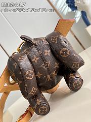LV Pooch Bag M12617 Size 28x19x18CM - 4
