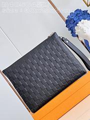 LV Takeoff Pouch N40504 Size 30x22x5CM - 3