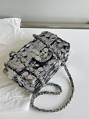 Chanel Rectangular Sequin Flap Bag Size 20x12x9cm - 2