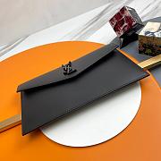 YSL Clutch Black Grained Leather Size 27x16x2cm - 2