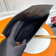 YSL Clutch Gold Black Grained Leather Size 27x16x2cm - 2