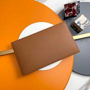 YSL Clutch Silver Brown Grained Leather Size 27x16x2cm - 2
