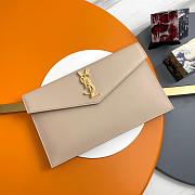 YSL Clutch Silver Nude Grained Leather Size 27x16x2cm - 1
