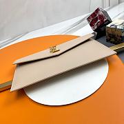 YSL Clutch Silver Nude Grained Leather Size 27x16x2cm - 4