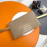 YSL Clutch Uptown Cream Crocodile Size 27x16x2cm - 5