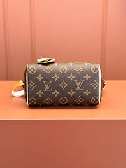 LV Speedy Bandoulière Monogram 18 Brown Size 18x12x10cm - 5