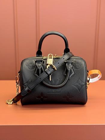 LV Speedy Bandoulière Monogram 20 Black Size 20x13x12cm