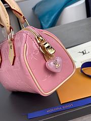 LV Speedy Pink Patent Leather Size 16x19x7cm - 2