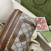 Gucci Belt Bag GG Supreme Ebony Size 24x13x5CM - 4