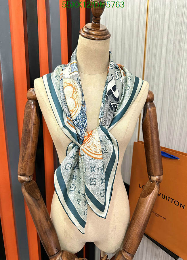Louis Vuitton Blue Silk Scarf DM5763 Size 90x90CM - 1