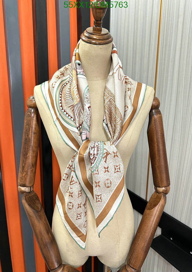 Louis Vuitton Brown Silk Scarf DM5763 Size 90x90CM - 1