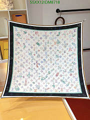 Louis Vuitton White Silk Scarf DM8718 Size 90x90CM - 3