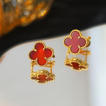 Van Cleef Vintage Alhambra Yellow Gold Carnelian