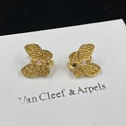 Van Cleef Two Butterfly Earrings Yellow Gold - 3