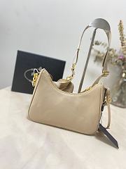 Prada Re-edition 2005 Beige Bag 22×18×6CM - 2
