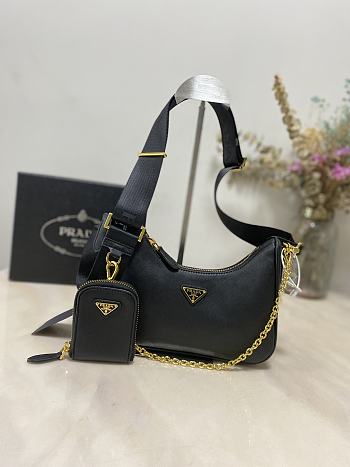 Prada Re-edition 2005 Black Bag 22×18×6CM